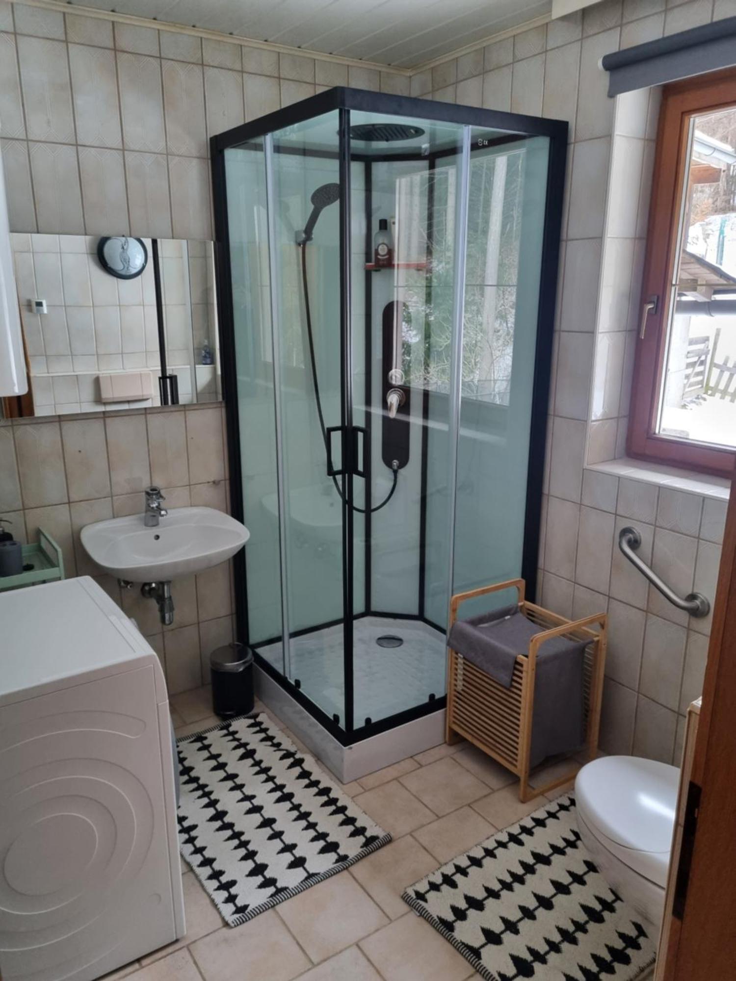 Fridas Place - Der Blick Ueber Ganz Villach - 160 M2 Ferienoase - Ganzes Haus Bis Zu 8 Personen Exterior foto